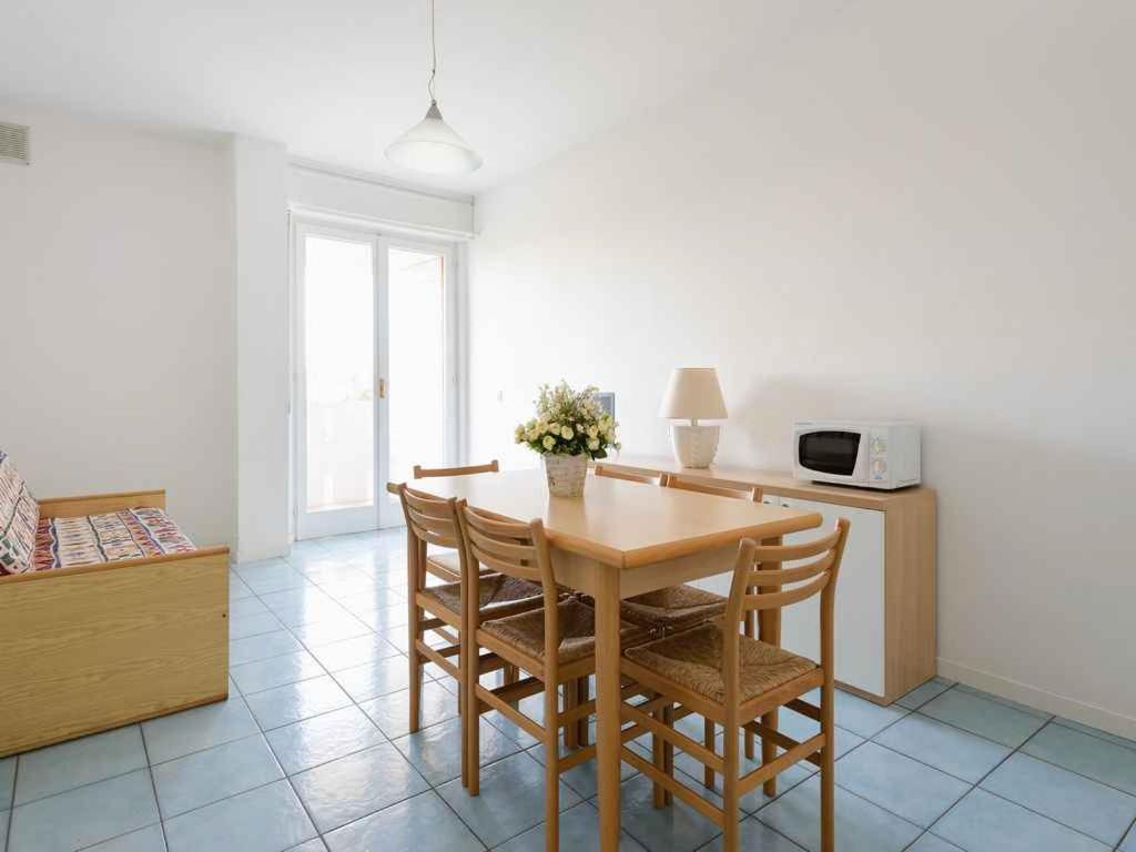 Apartment In Lignano Sabbiadoro 21783 Kültér fotó